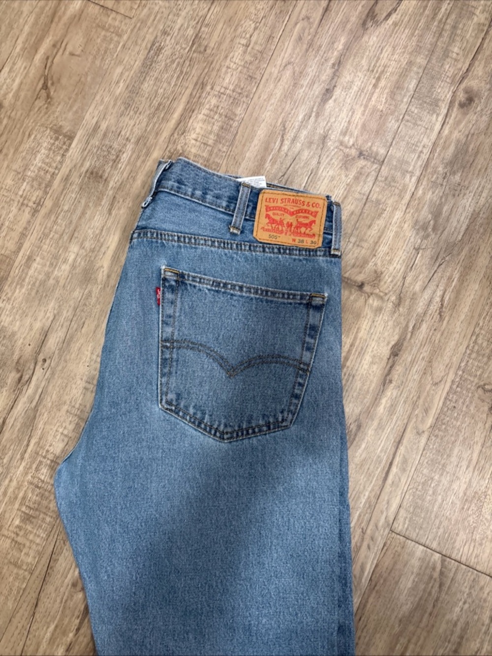 Levi's Men's Light Blue Straight‑Leg Jeans with Leather Patch